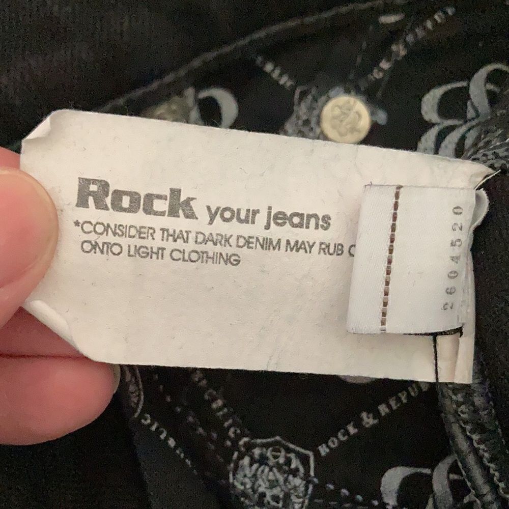 Rock & Republic Low Rise Denim - Picture 9 of 10